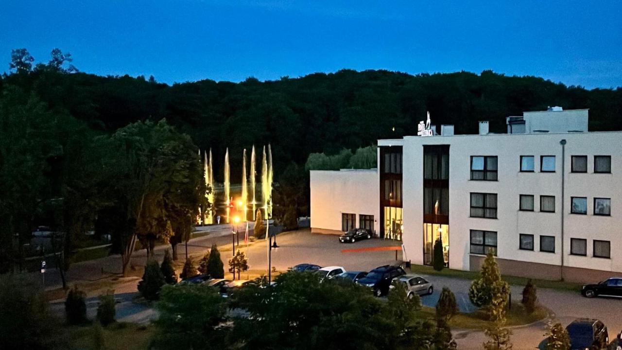 Hotel Trzebnica Exteriör bild